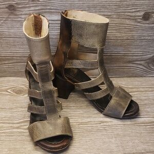 Freebird by Steven Raven Gray And Brown Zip Back Straps Open Toe Booties Size 7